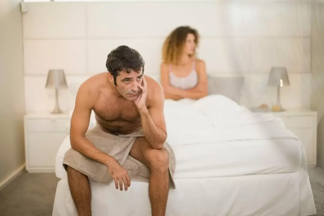 Slechte potentie bij een man en de toename van Eroboost -capsules