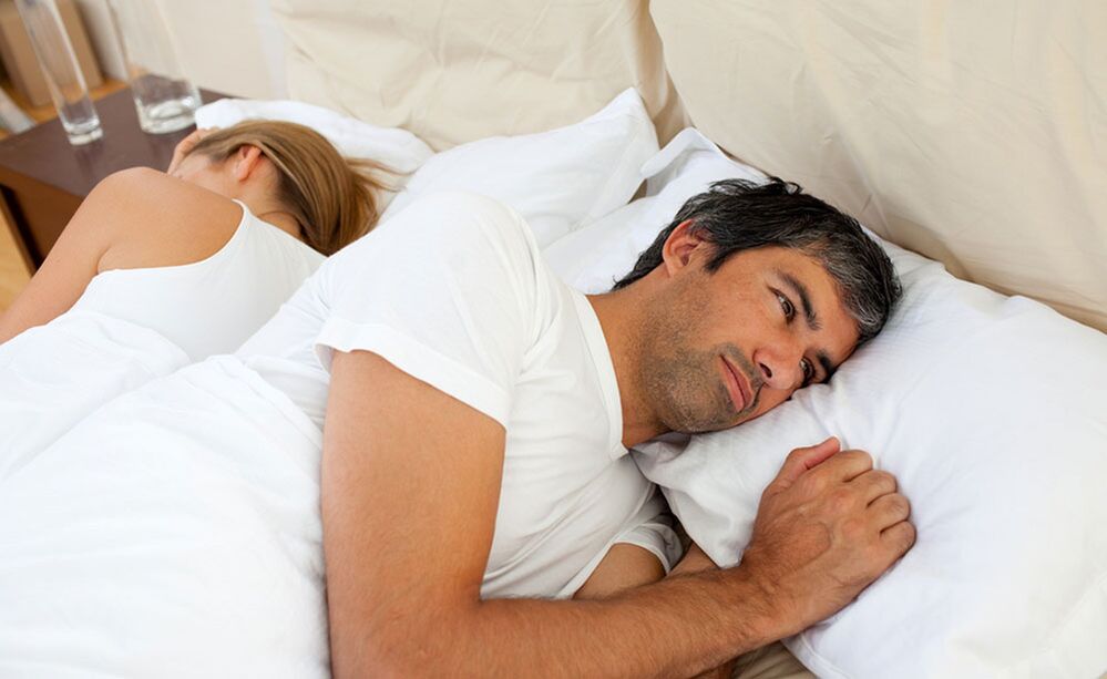 Een man heeft problemen met potentie